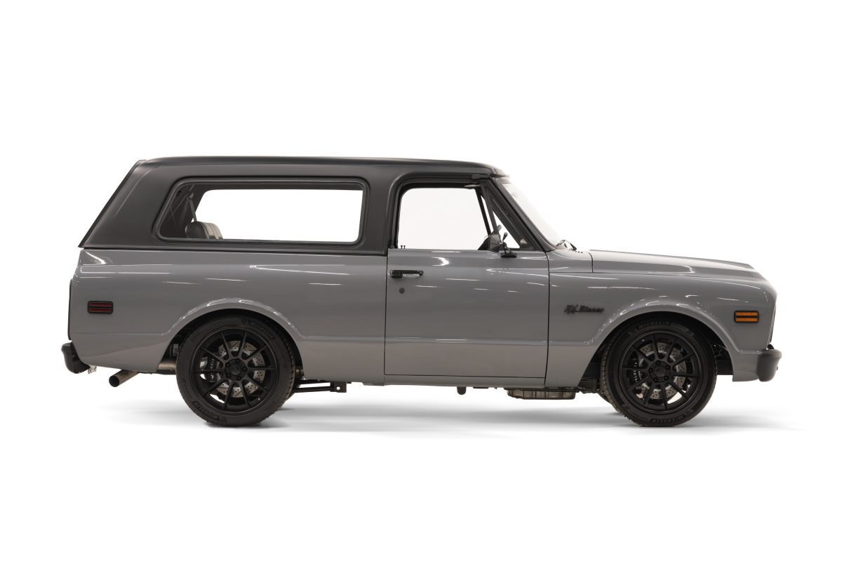 Нове життя легенди: представлено ефектний рестомод Chevrolet K5 Blazer 1972 року - фото 3