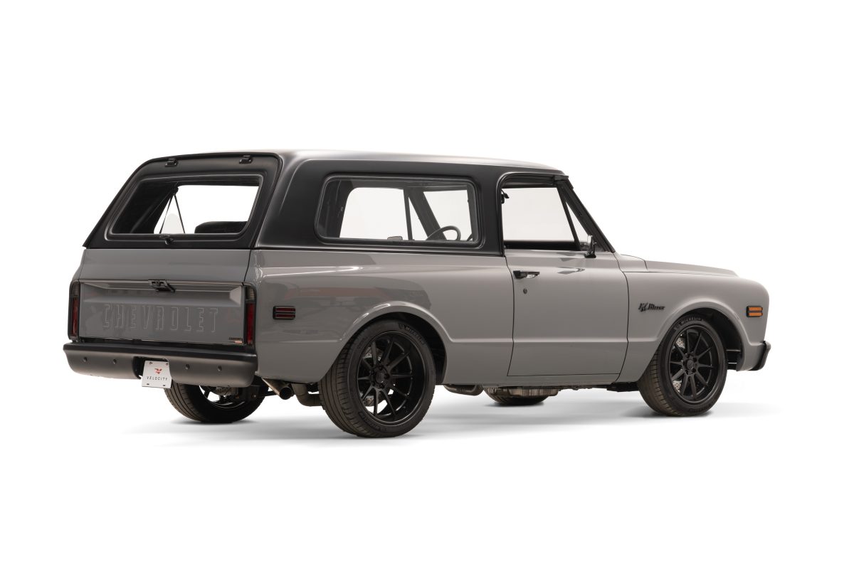 Нове життя легенди: представлено ефектний рестомод Chevrolet K5 Blazer 1972 року - фото 7