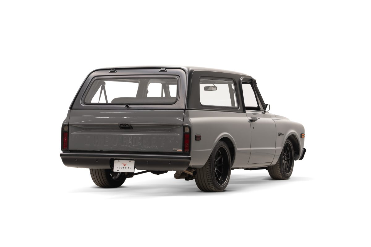 Нове життя легенди: представлено ефектний рестомод Chevrolet K5 Blazer 1972 року - фото 8