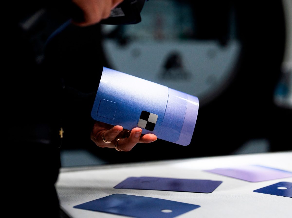 Останній W16: Bugatti створили унікальний лавандовий гіперкар Mistral «Caroline» - фото 8