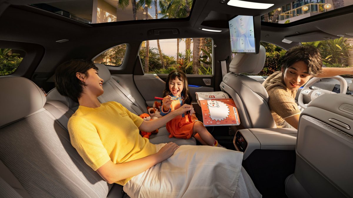 Buick розкрив подробиці про новий кросовер Electra E7: запас ходу 1600 км та «холодильник» у салоні - фото 5