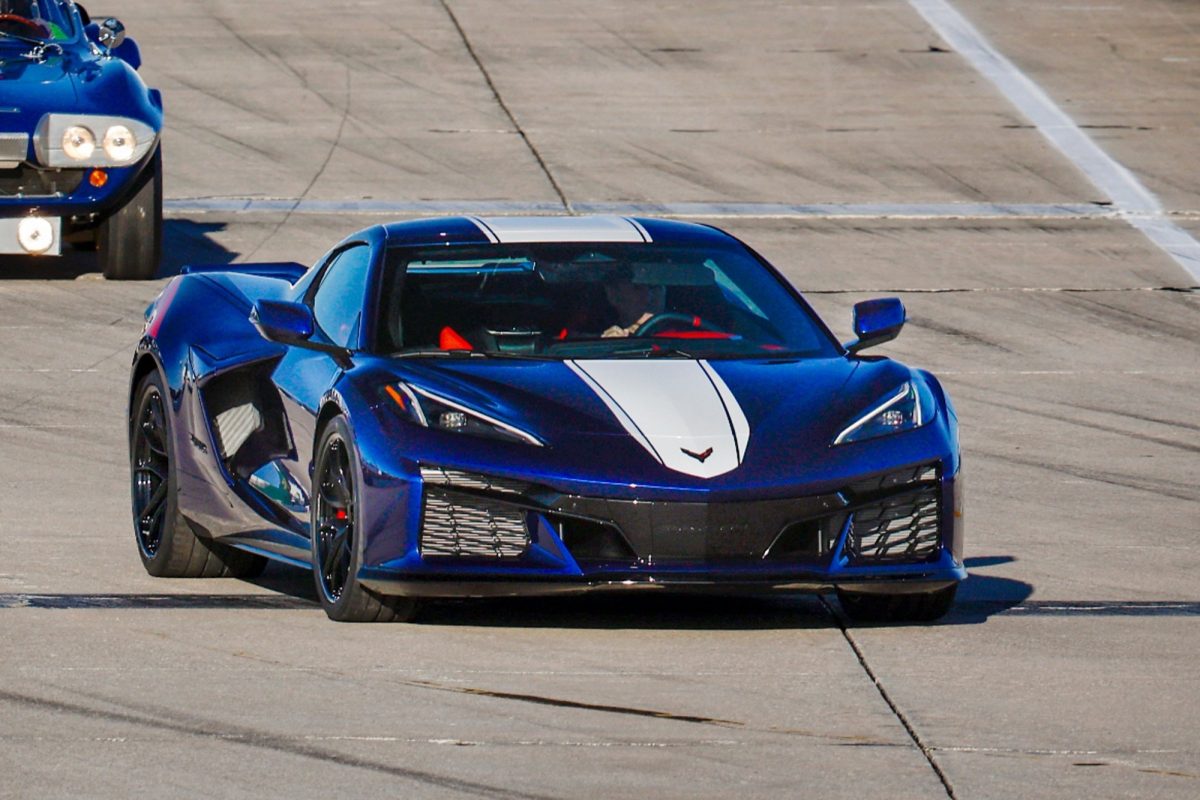 Сюрприз у Себрінгу: Chevrolet несподівано засвітив новий C8 Corvette Grand Sport - фото 5