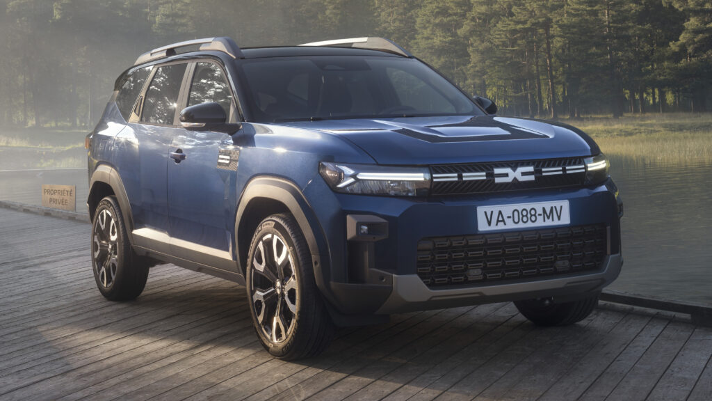 Dacia розкрила плани до 2030 року: чотири нові електромобілі та наступна генерація Sandero - фото 5