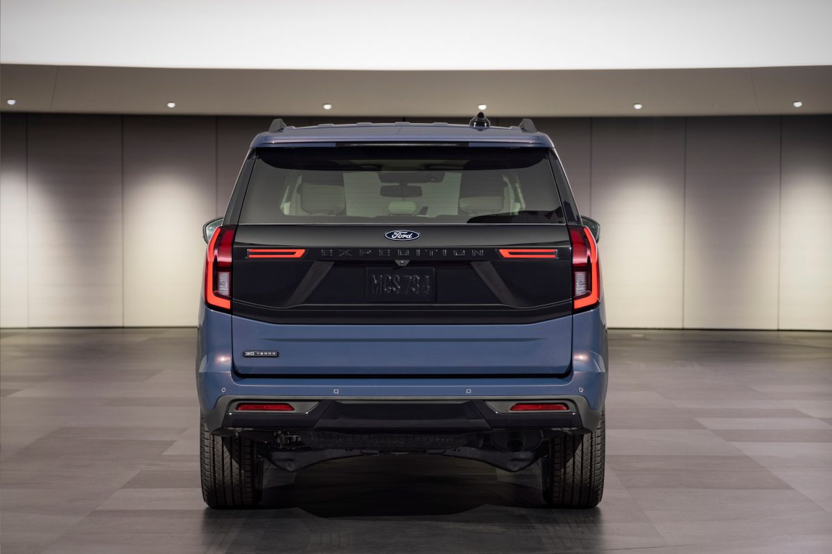 Ford випускає ексклюзивну спецверсію Expedition на честь 30-річчя моделі - фото 5