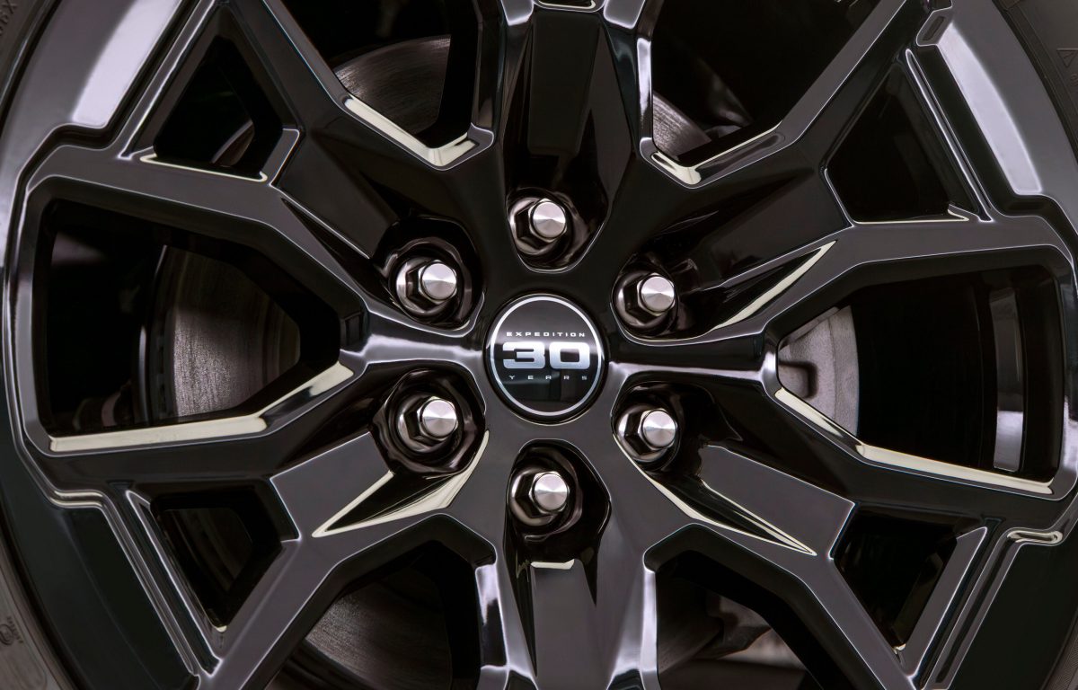 Ford випускає ексклюзивну спецверсію Expedition на честь 30-річчя моделі - фото 8