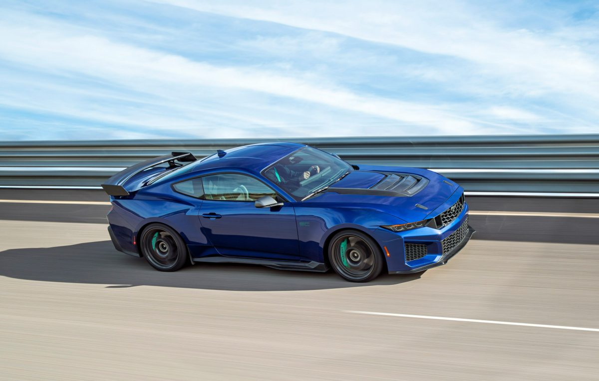 Шокуючі ціни на Ford Mustang Dark Horse SC: понад 175 тисяч доларів за топову версію - фото 4