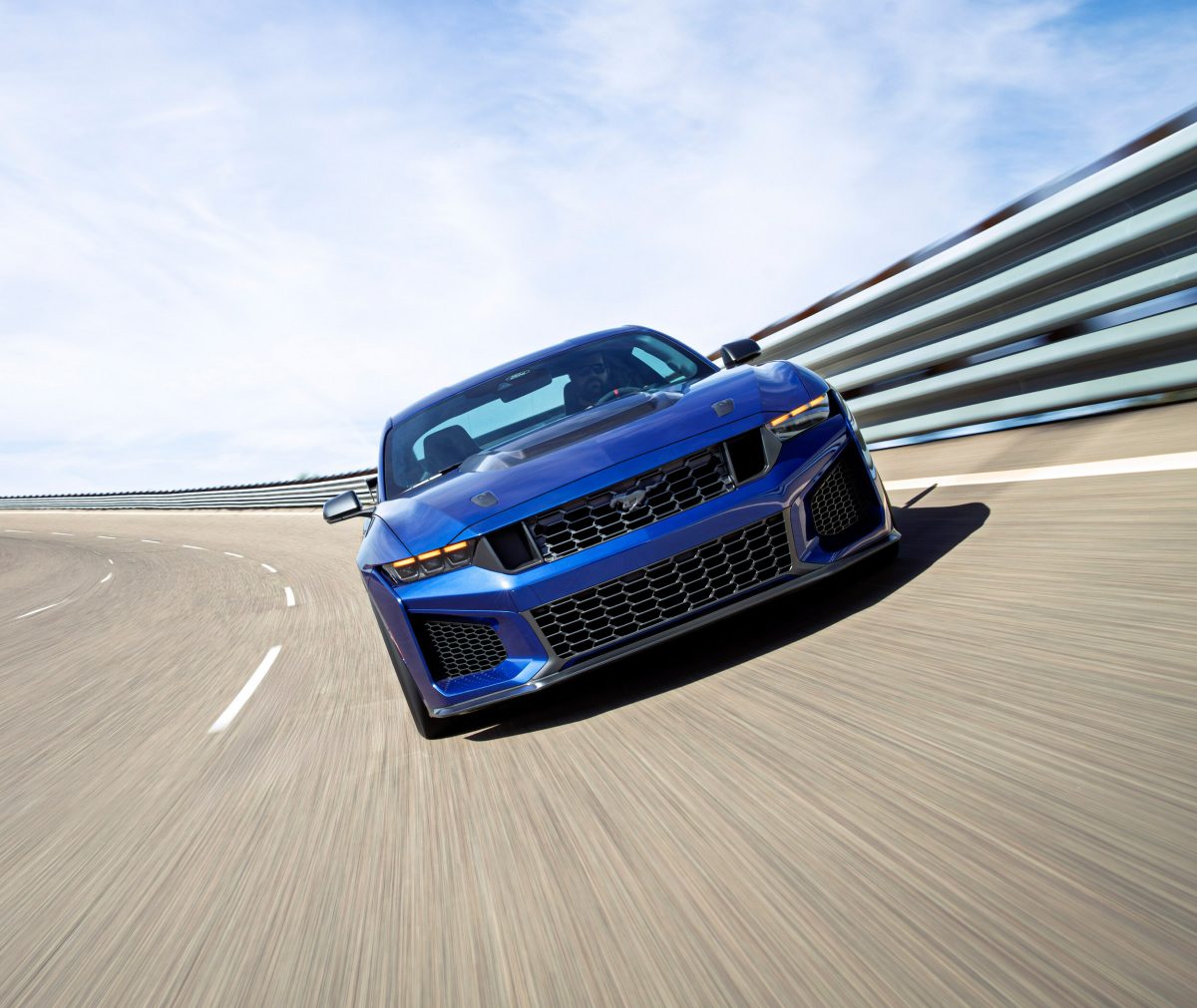 Шокуючі ціни на Ford Mustang Dark Horse SC: понад 175 тисяч доларів за топову версію - фото 6