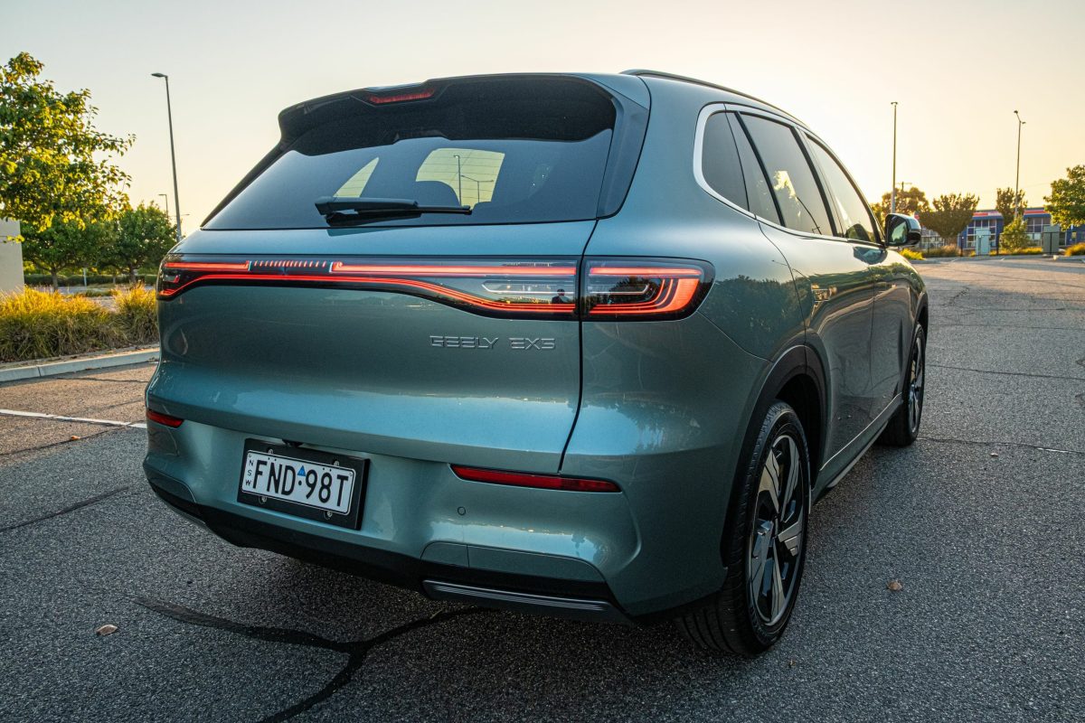 Бюджетний удар по Tesla: огляд нового електричного кросовера Geely EX5 - фото 6