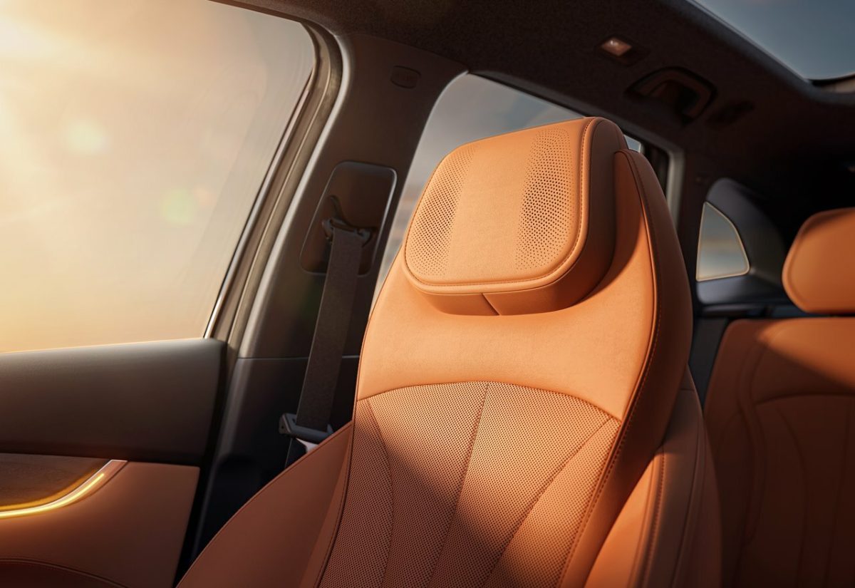 Новий Geely Galaxy M7: плагін-гібридний кросовер із запасом ходу понад 1700 км - фото 5