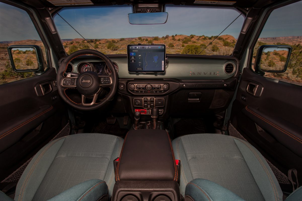 Без електромобілів: Jeep показав шість хардкорних концептів до свого 85-річчя - фото 5