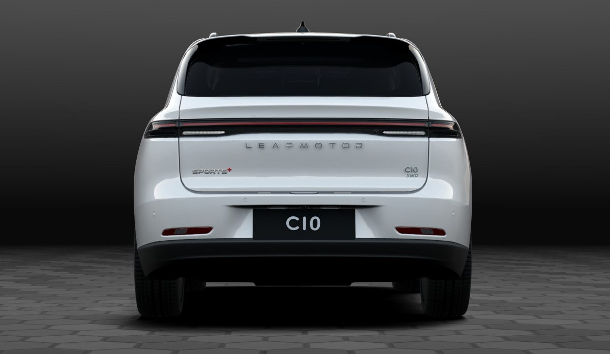 Leapmotor представив 590-сильний кросовер C10: динаміка суперкара за ціною базової Tesla - фото 3