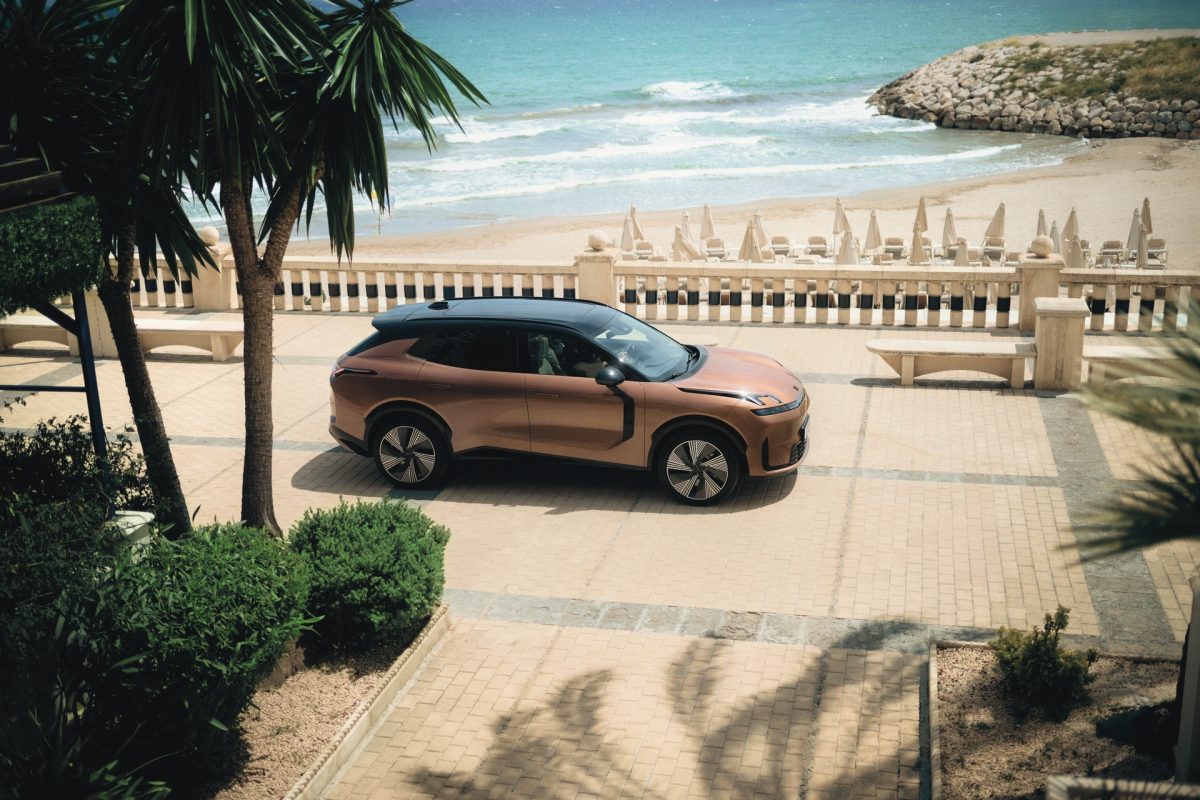 Стратегічне партнерство: Volvo стане ексклюзивним імпортером автомобілів Lynk & Co в Європі - фото 1