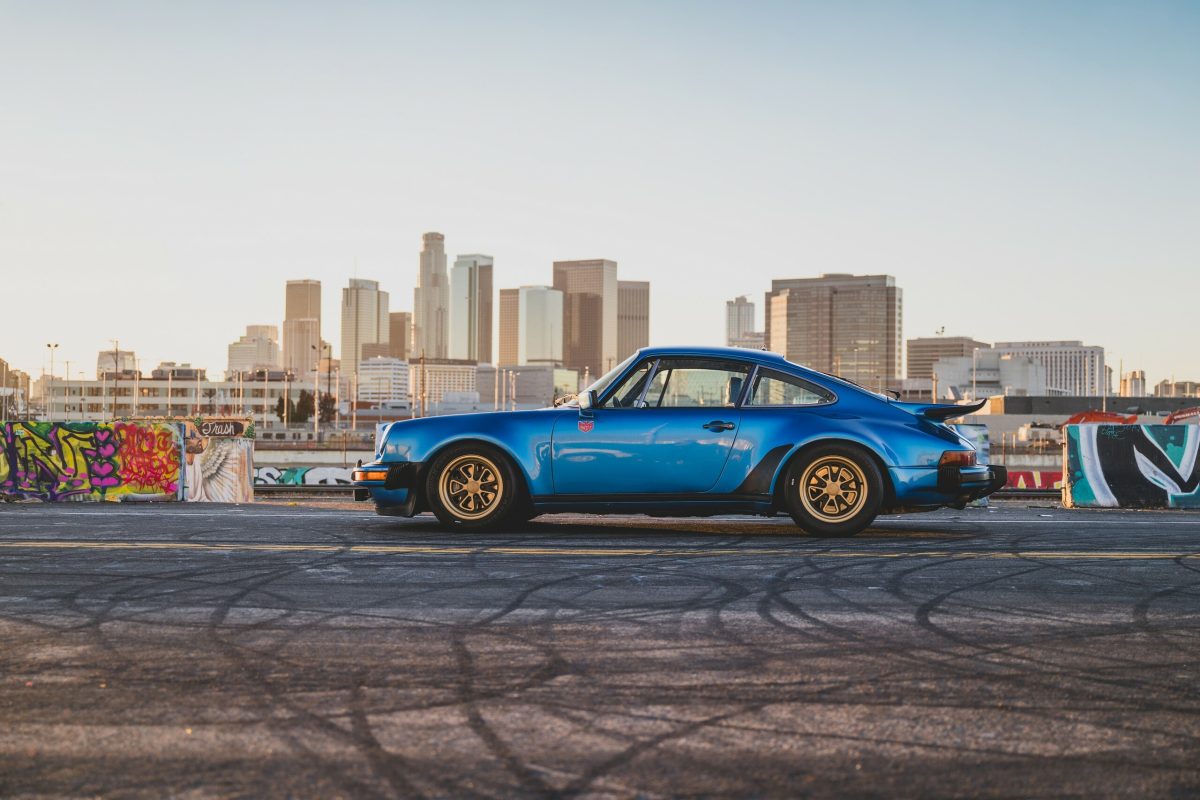 Легендарний Магнус Вокер виставляє на аукціон свою унікальну колекцію Porsche - фото 2