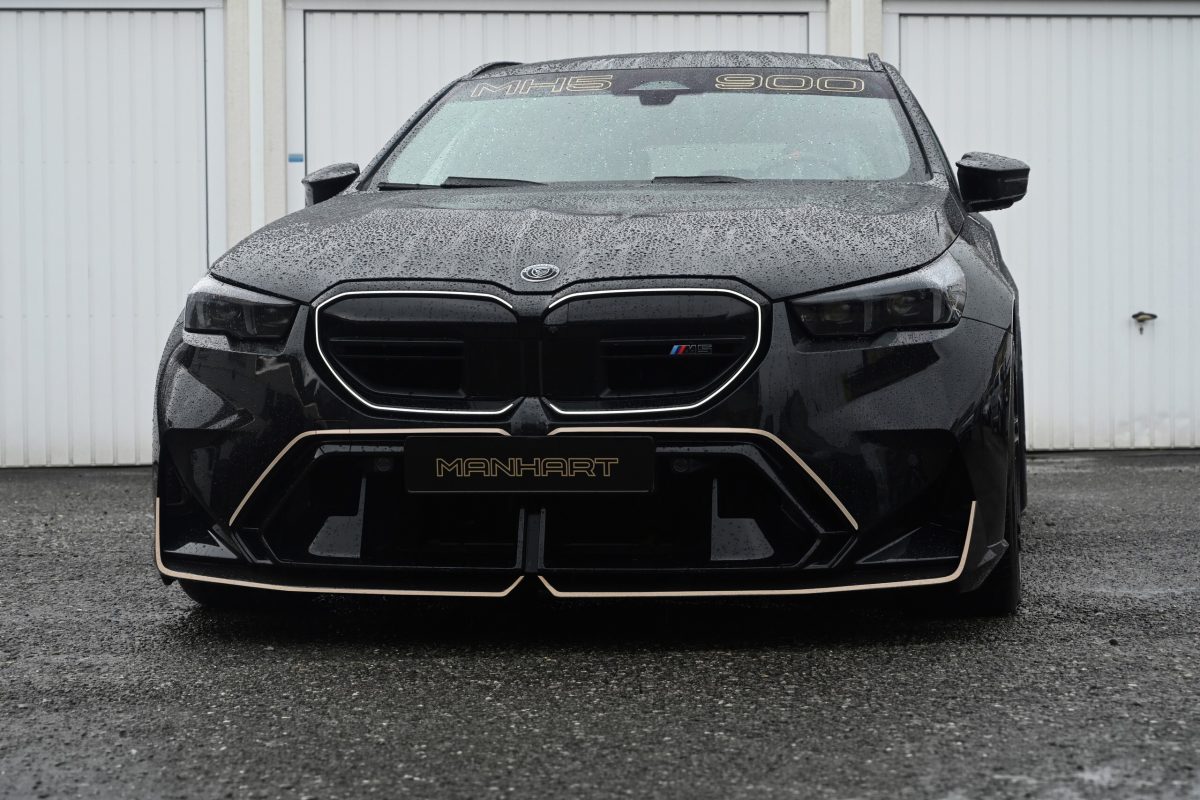 Майже 900 «конячок»: Manhart представив екстремальний пакет для BMW M5 Touring - фото 3