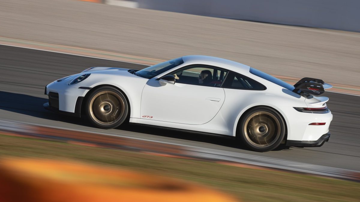 Чоловік придбав "новий" Porsche 911 GT3 за $282 000, але виявив, що на ньому тренувалися механіки - фото 2