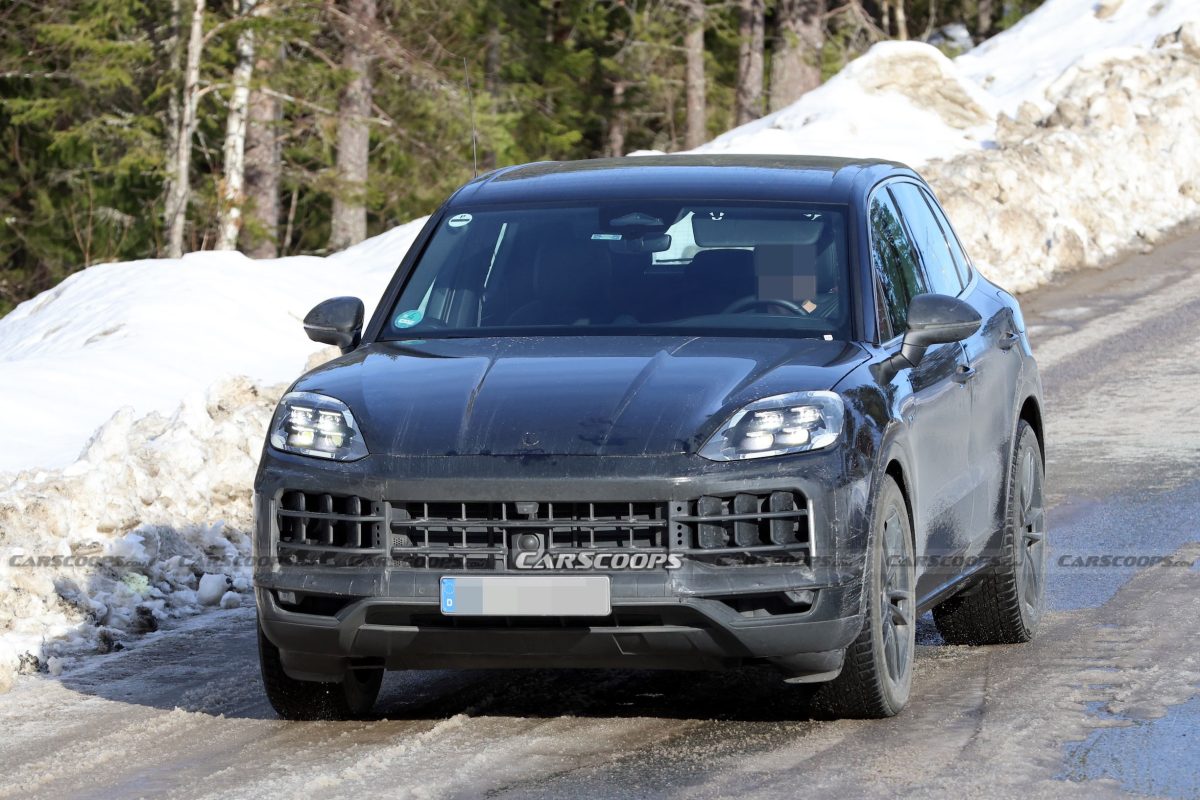 Шпигунські фото: Porsche готує оновлення для бензинових та гібридних версій Cayenne - фото 3
