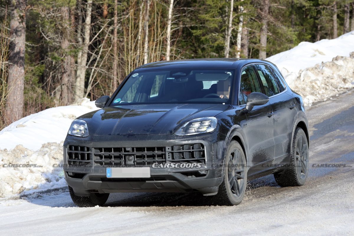 Шпигунські фото: Porsche готує оновлення для бензинових та гібридних версій Cayenne - фото 5