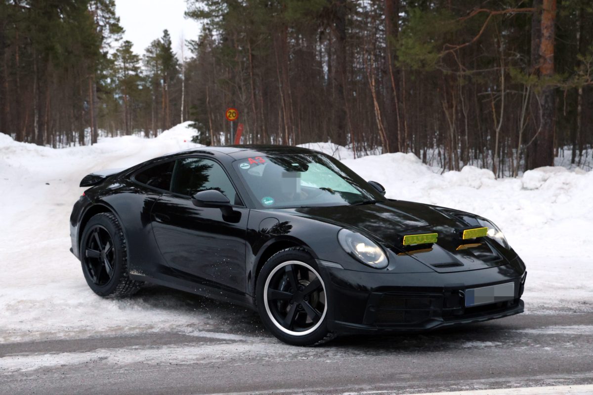 Porsche готує друге покоління 911 Dakar: шпигунські фото гібридного спорткара - фото 7