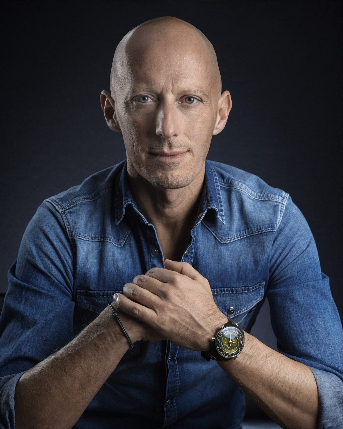 Не лише рестомоди Porsche: засновник Singer випустив титановий годинник за $23 300 - фото 5