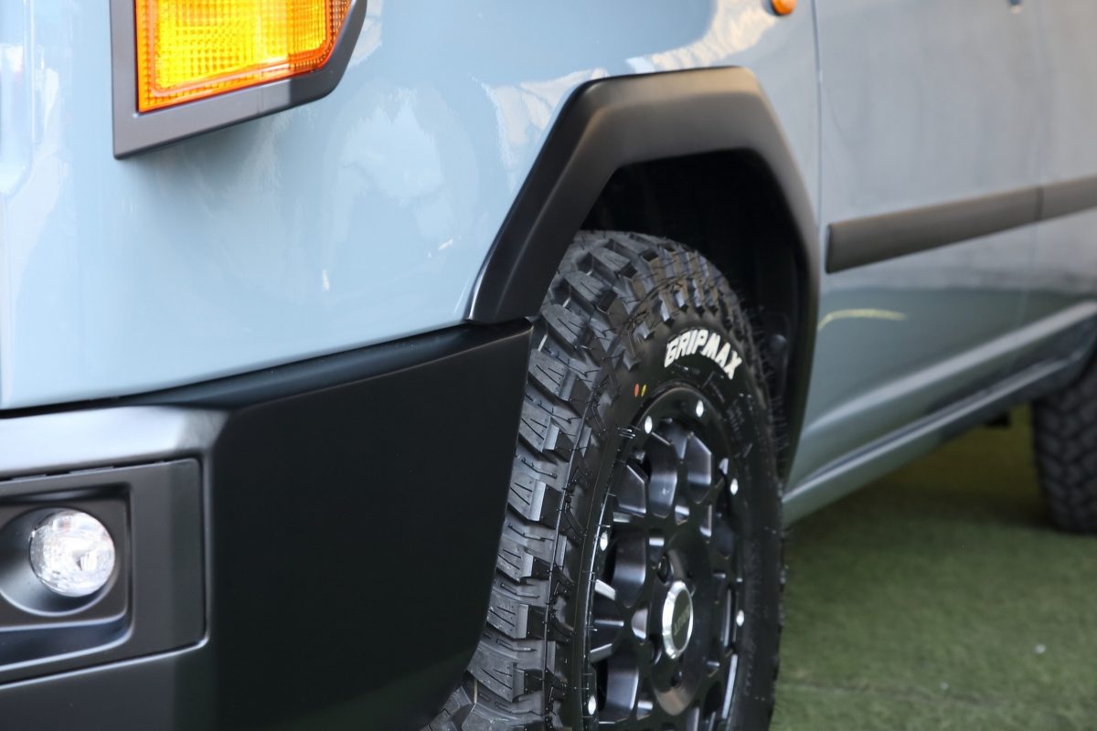 З робочого універсала у брутальний позашляховик: Toyota ProBox отримала дизайн у стилі Land Cruiser 70 - фото 5