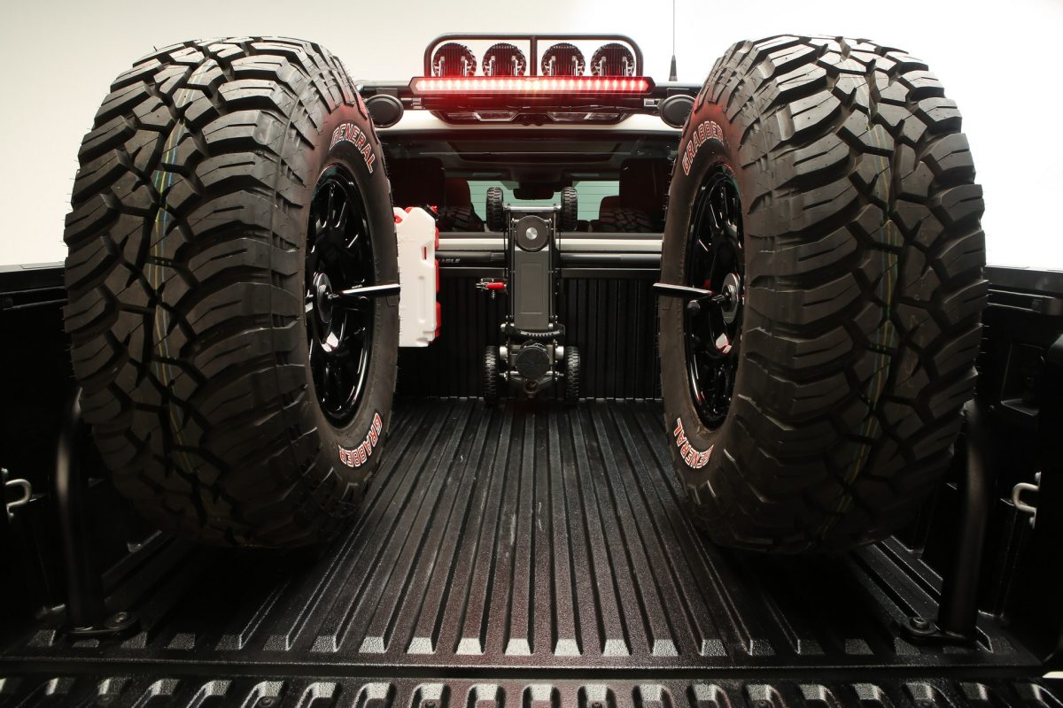 Toyota готує хардкорний пікап Tundra TRD Hammer: що відомо про конкурента Raptor та RHO - фото 8