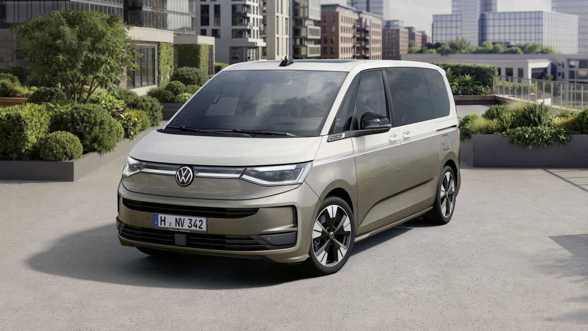 Volkswagen частково розсекретив оновлений Multivan T7: дизайн у стилі ID. Buzz та гібридні технології - фото 8