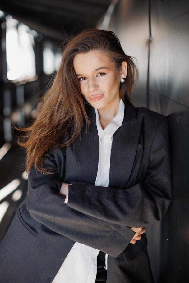 Співачка SOWA