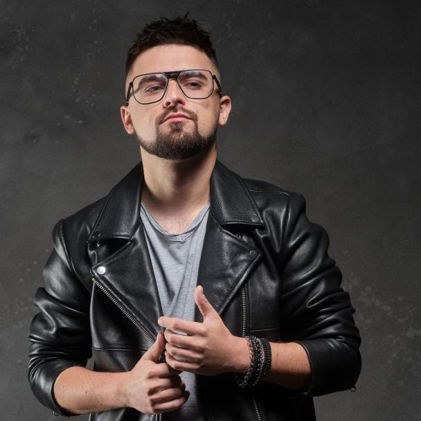 Співак Юлій / © instagram.com/julikofficial