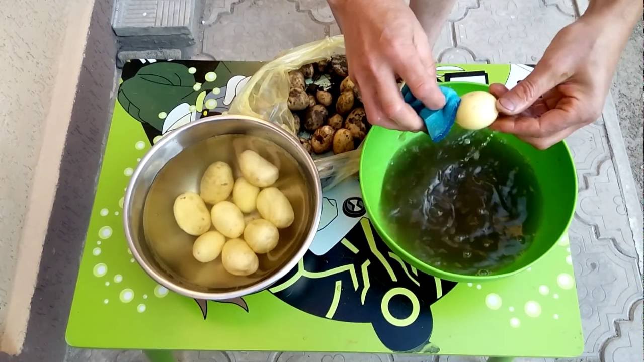 Господині розповіли 8 способів використання овочечистки