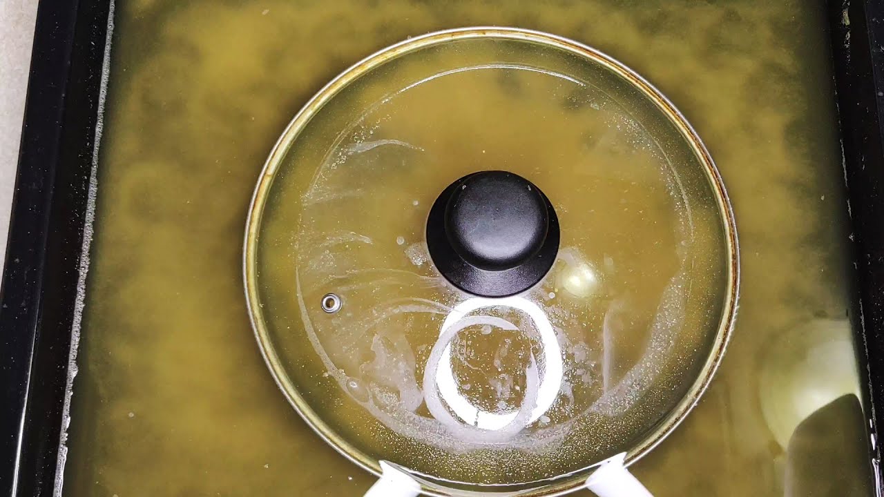 Експерти розповіли, як легко відмити бруд, жир та застарілі плями. Фото: скріншот з YouTube Експерти розповіли, як легко відмити бруд, жир та застарілі плями. Фото: скріншот з YouTube