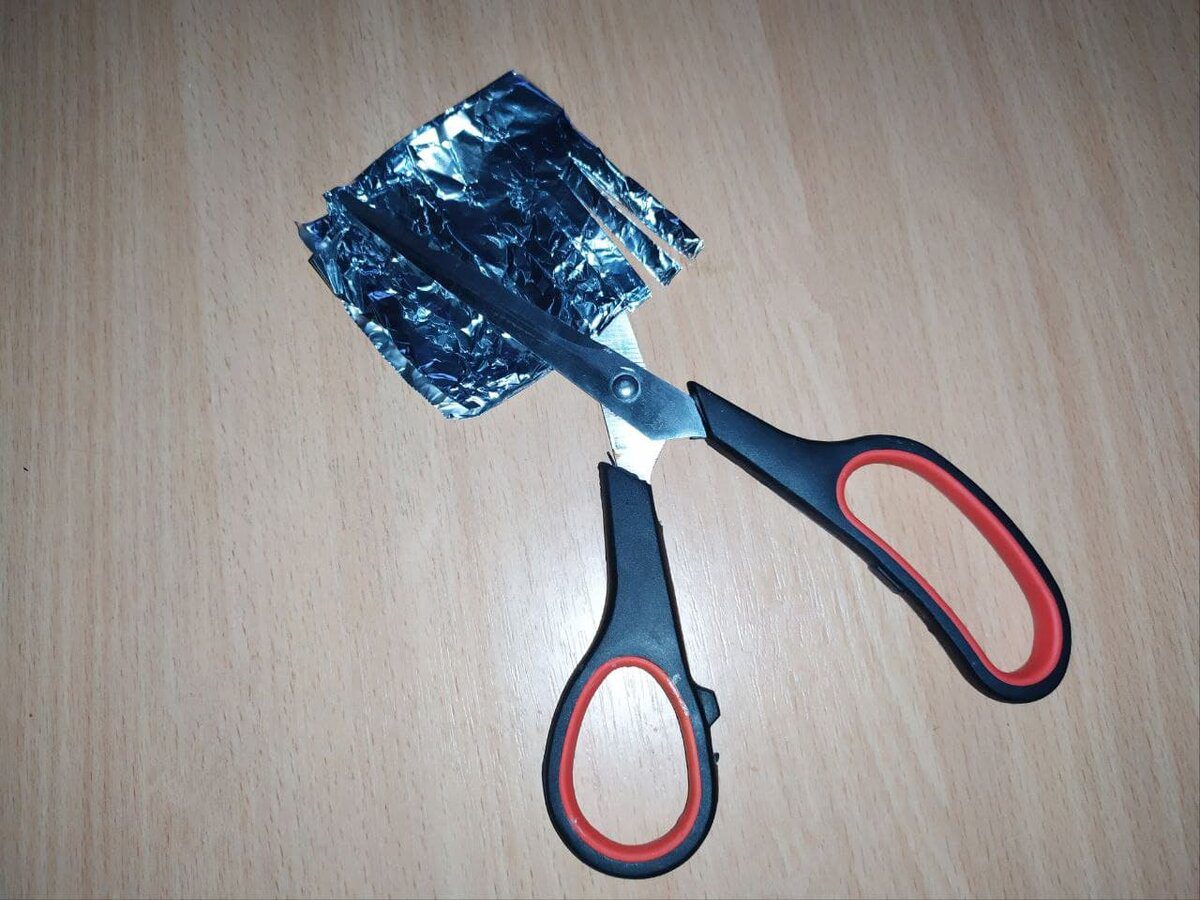 Господині розповіли, як заточити кухонні ножиці без спеціальної точилки 