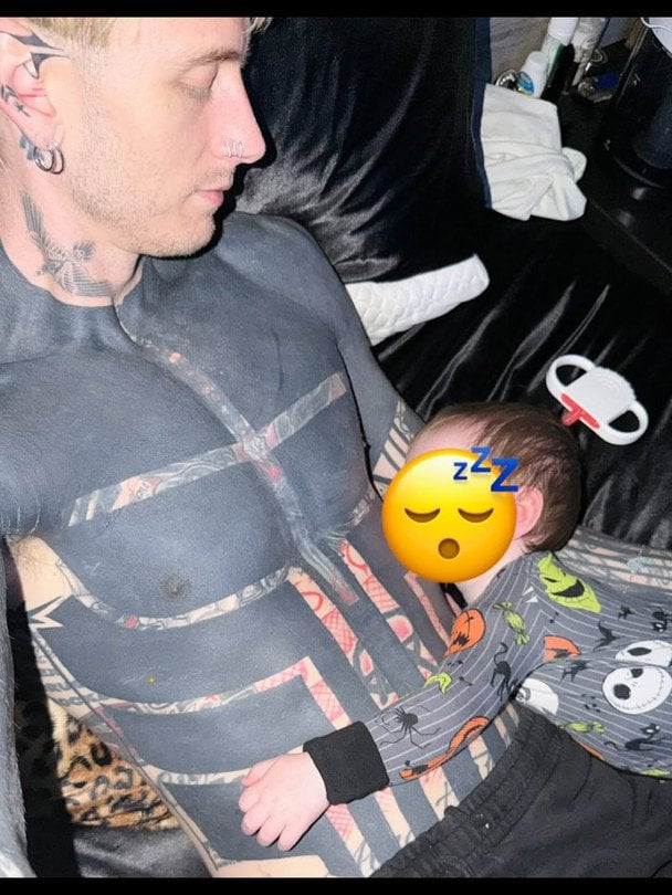 Machine Gun Kelly з донькою від Меган Фокс. / © instagram.com/machinegunkelly