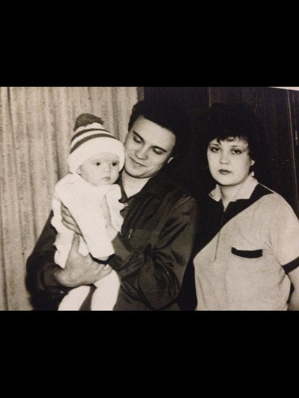 Інна Мірошниченко з батьками — архівне фото / © instagram.com/_inna_mi_