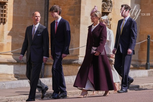 Принц Едвард і герцогиня Софі із сином Джеймсом на Великдень у Віндзорі 2025 року / © Associated Press