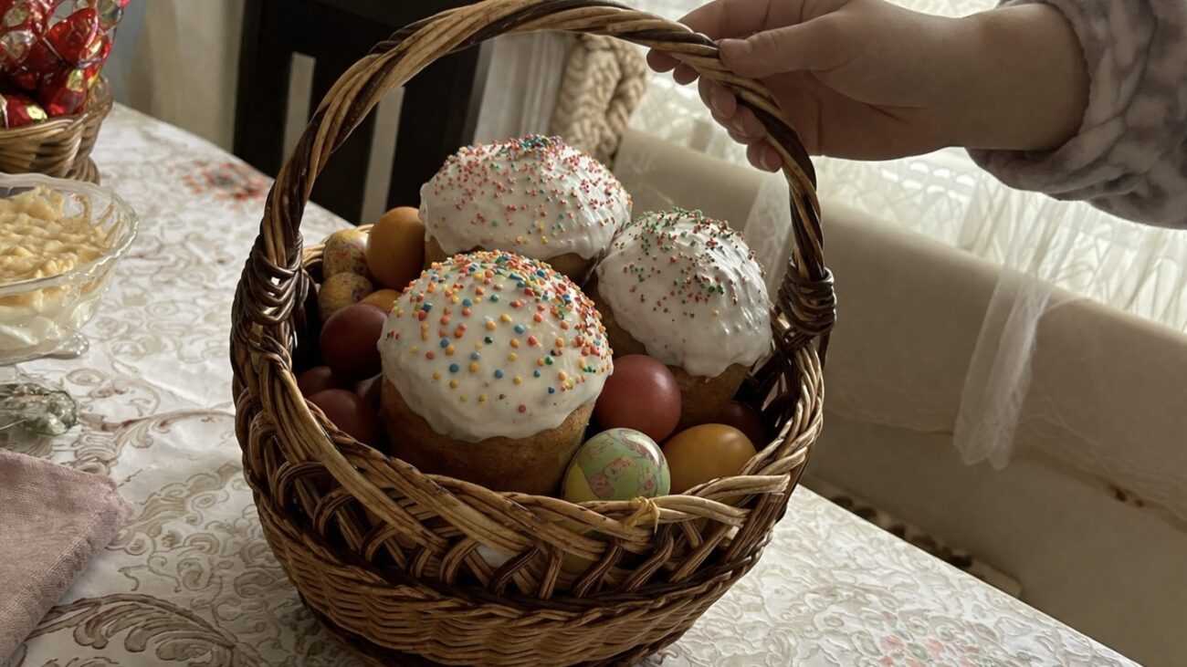 Господині розповіли, що має бути у великодньому кошику 2026 року. Фото: Добрі новини Господині розповіли, що має бути у великодньому кошику 2026 року. Фото: Добрі новини