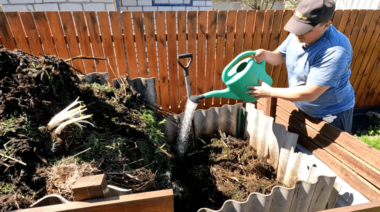 Садівники розповіли, як зробити якісний компост для городини Фото: YouTube Наша дача!