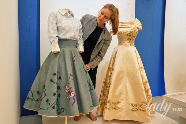 Виставка «Королева Єлизавета II: Її стильне життя» у Лондоні / © Associated Press