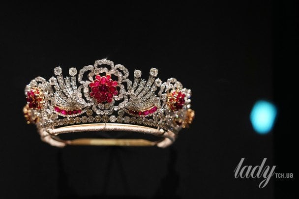 Виставка «Королева Єлизавета II: Її стильне життя» у Лондоні / © Associated Press