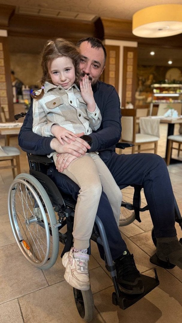 Чоловік Наталки Карпи з їхньою донькою / © instagram.com/natalkakarpa