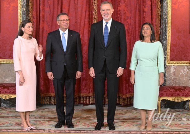 Королева Летиція, президент Португалії, король Філіп VI та перша леді Португалії / © Getty Images