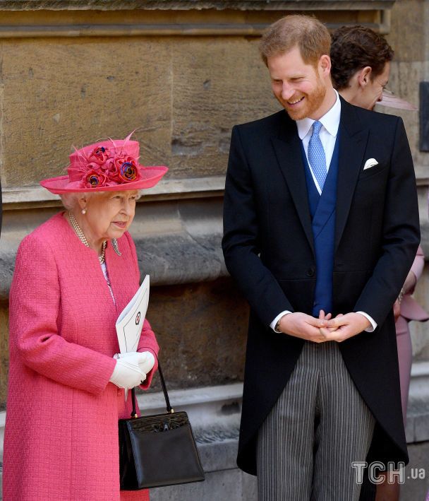 Королева Єлизавета II і принц Гаррі / © Getty Images
