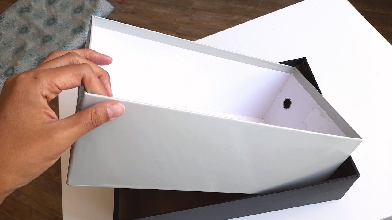 Городники розповіли, як використовувати на дачі старі коробки з-під взуття. Фото: скріншот з відео 