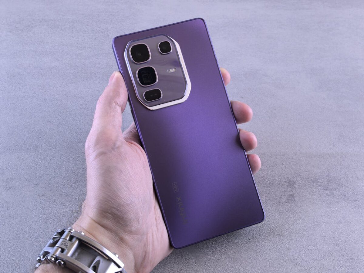 Експерти розповіли, навіщо перезавантажувати телефон. Фото: Pexels