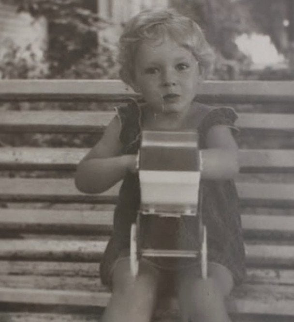 Катерина Осадча у дитинстві / © instagram.com/kosadcha