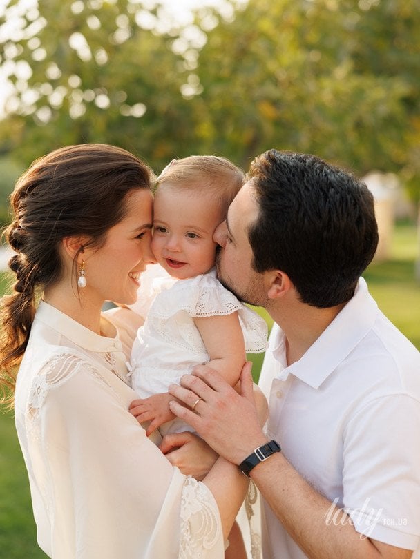 Принцеса Раджва та принц Хусейн з дочкою принцесою Іман