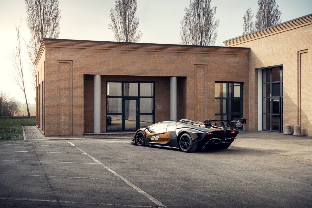 Навіть ексклюзиви дешевшають: трековий гіперкар Lamborghini Essenza SCV12 стрімко втрачає в ціні - фото 2