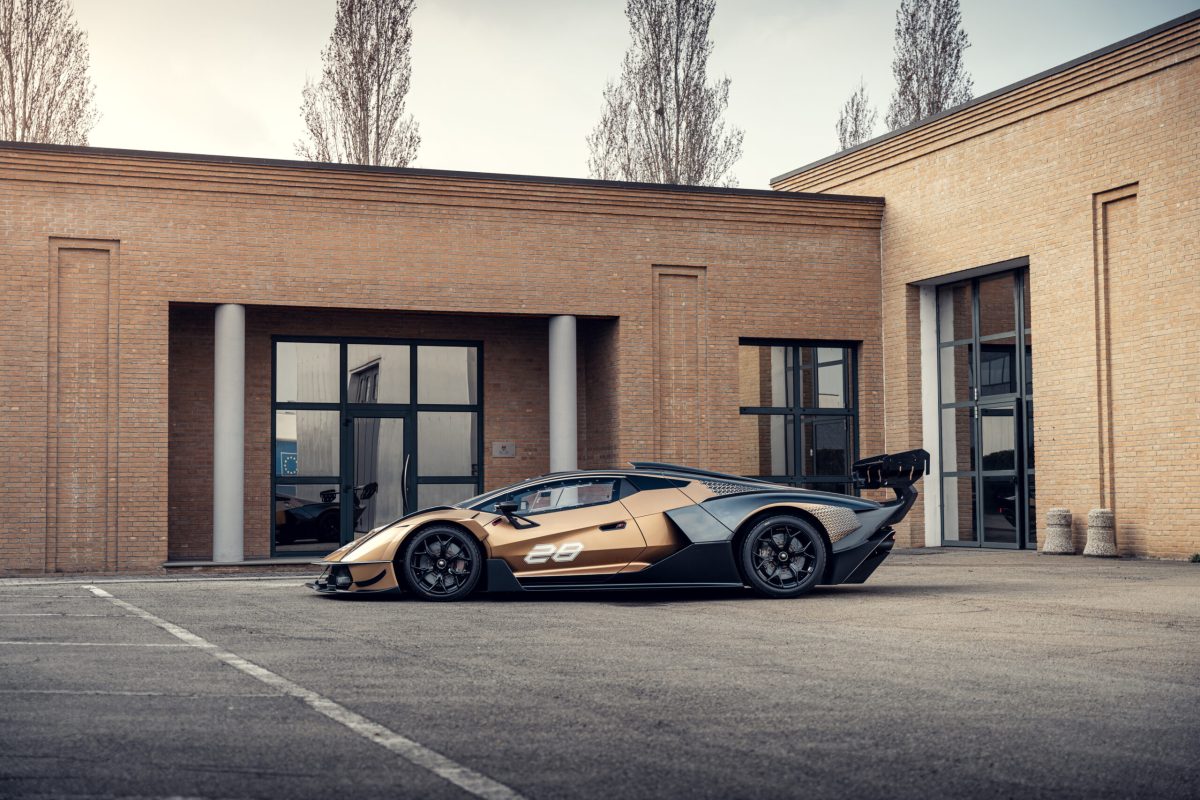 Навіть ексклюзиви дешевшають: трековий гіперкар Lamborghini Essenza SCV12 стрімко втрачає в ціні - фото 4