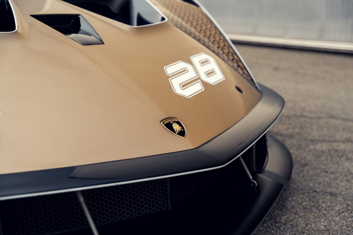 Навіть ексклюзиви дешевшають: трековий гіперкар Lamborghini Essenza SCV12 стрімко втрачає в ціні - фото 5