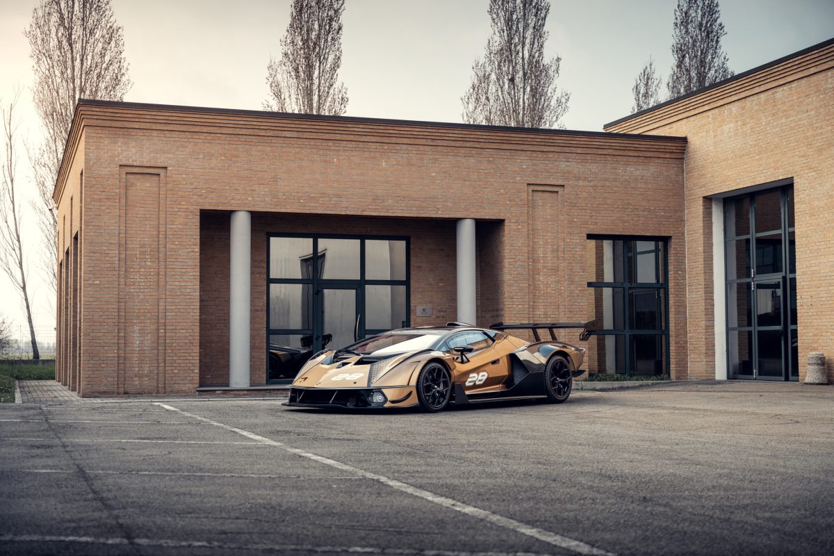 Навіть ексклюзиви дешевшають: трековий гіперкар Lamborghini Essenza SCV12 стрімко втрачає в ціні - фото 8