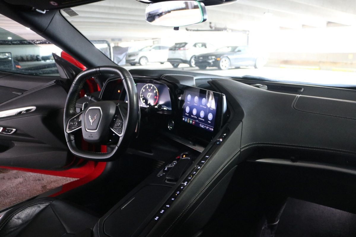 Мрія дешевшає: вживані Chevrolet Corvette C8 вже продають за ціною до $50 000 - фото 2